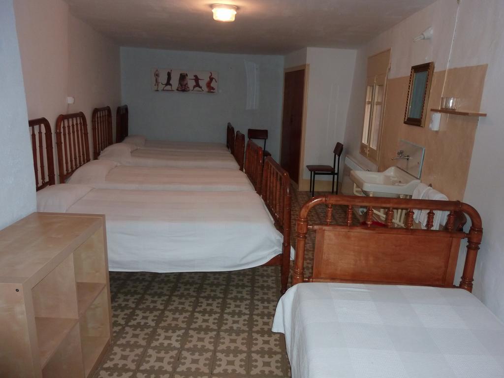 Pension Fonda Vilalta Hotel Ribes De Freser Room photo