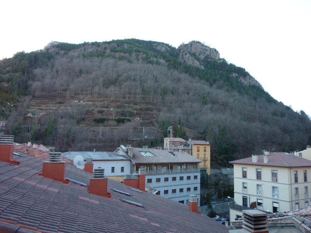 Pension Fonda Vilalta Hotel Ribes De Freser Exterior photo